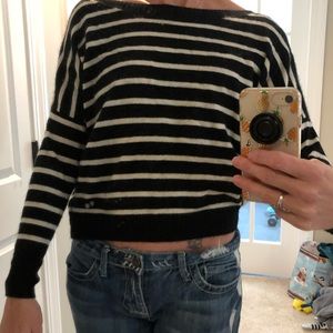 Cashmere sweater cropped